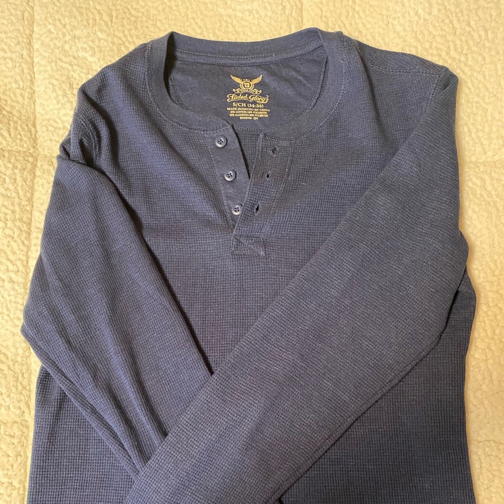 Like new! Faded Glory Long Sleeve Shirt Small